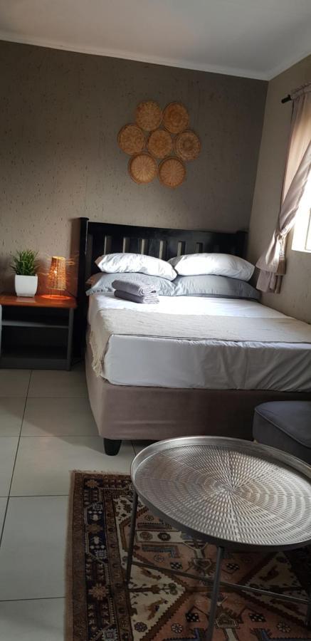 Salas Stay, Midrand Kültér fotó